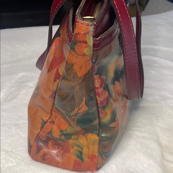 Patricia Nash- Floral Red Leather Tote Bag - Picture 6 of 15